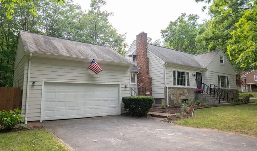 74 Follett St, North Smithfield, RI 02896 - 3 Beds, 3 Bath