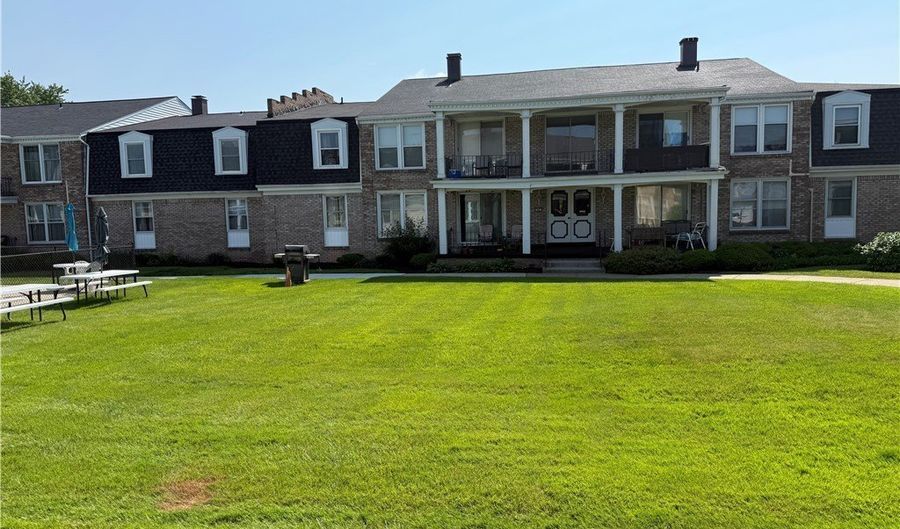 73 Henel Ave 5, Amherst, NY 14226 - 1 Beds, 1 Bath