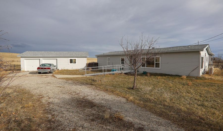 701 Hemlock St, Buffalo, WY 82834 - 3 Beds, 2 Bath