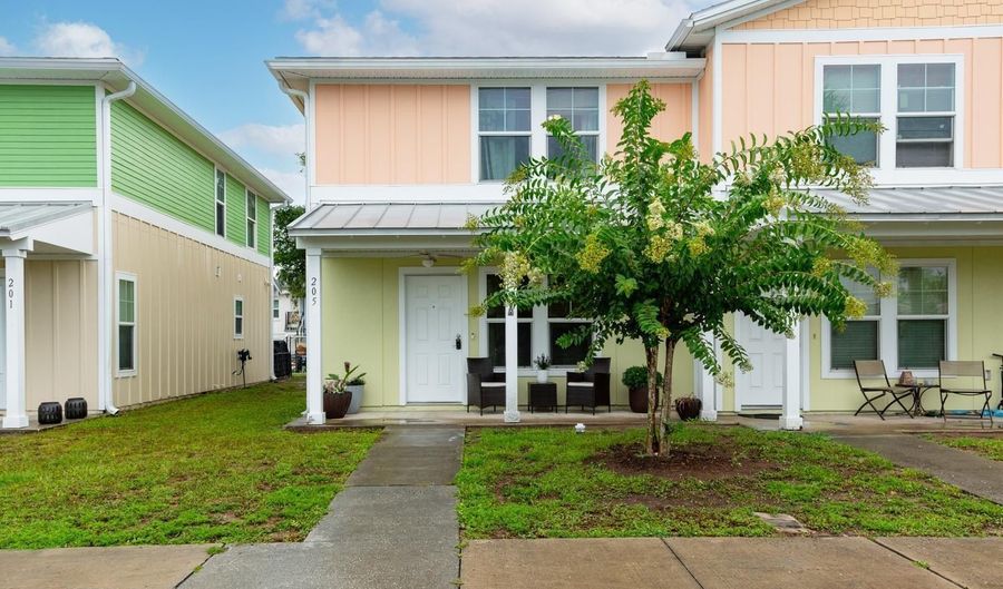 205 OCEANGATE Dr, Atlantic Beach, FL 32233 - 3 Beds, 2 Bath