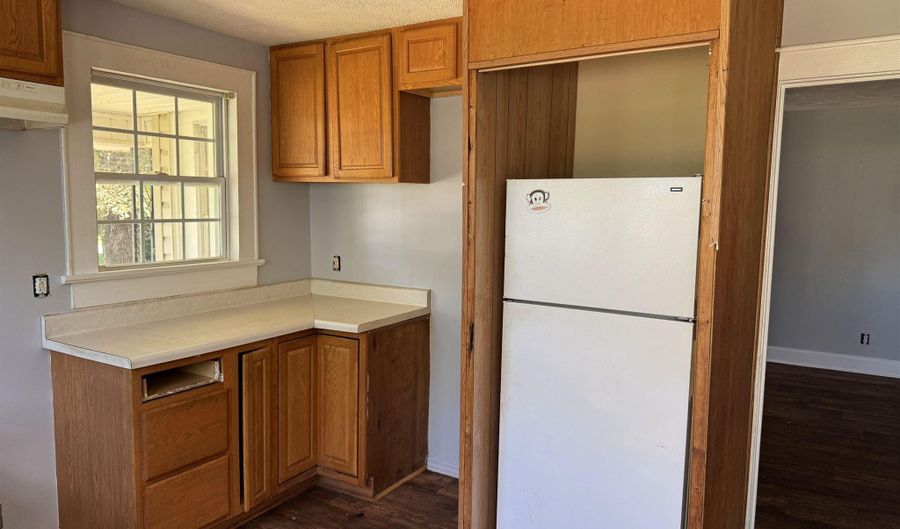 319 LAPSLEY Ave, Anniston, AL 36207 - 4 Beds, 2 Bath