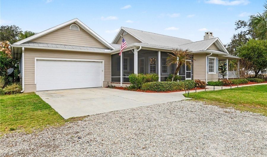 23150 N River Rd, Alva, FL 33920 - 3 Beds, 2 Bath