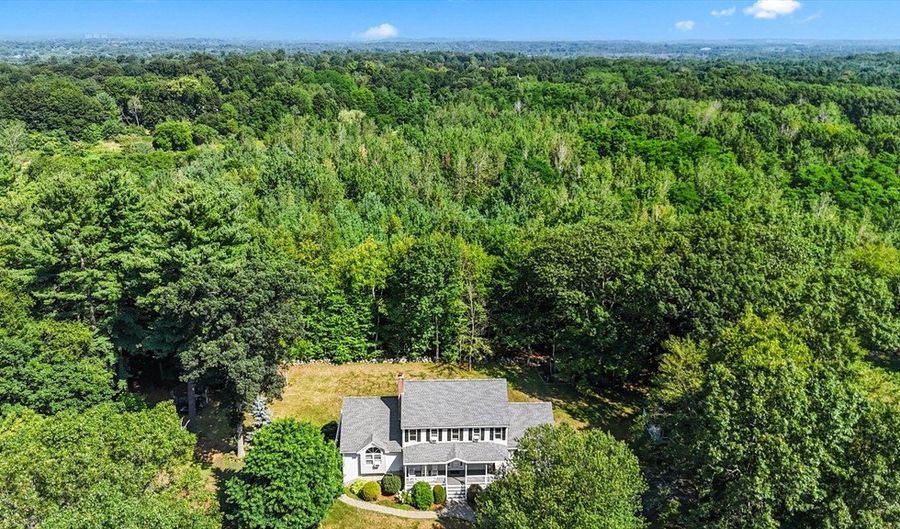 9 Meridien Way, Billerica, MA 01821 - 4 Beds, 4 Bath