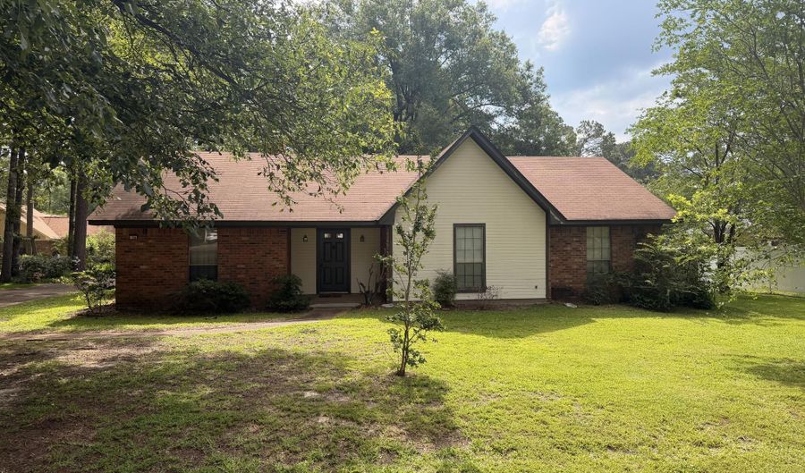 141 Plum Tree Rd, Brandon, MS 39047 - 3 Beds, 2 Bath