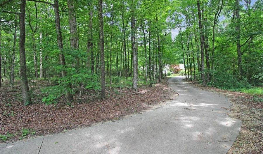 3897 MOORES MILL Rd, Auburn, AL 36830 - 4 Beds, 3 Bath
