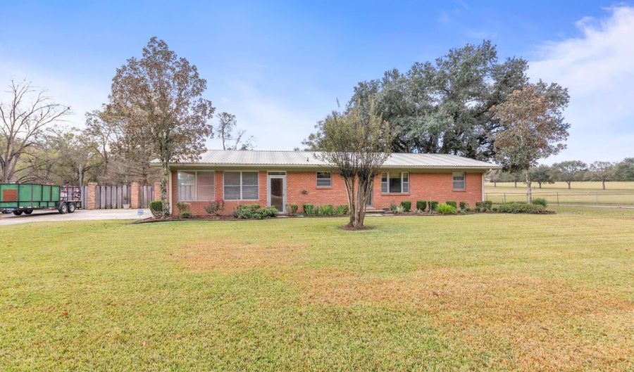 6166 La-93, Arnaudville, LA 70512 - 4 Beds, 2 Bath