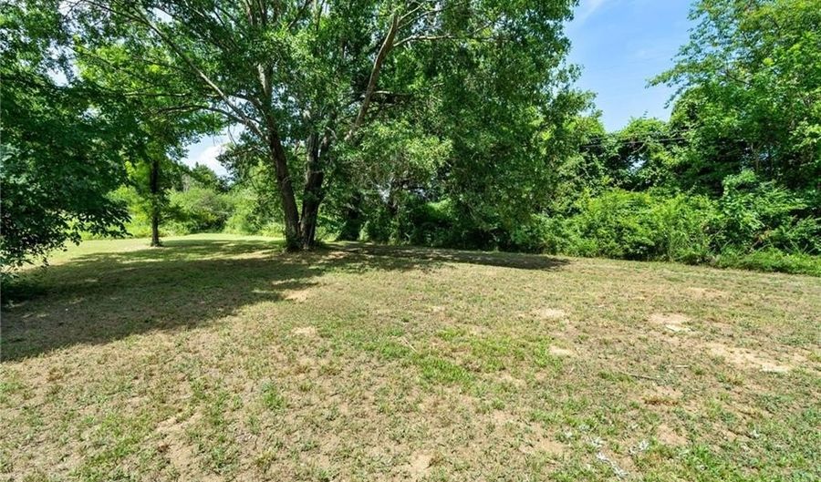 1824 N Washington St, Alma, AR 72921 - 0 Beds, 0 Bath