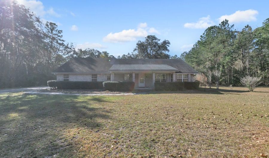 1943 W STATE ROAD 16, Green Cove Springs, FL 32043 - 3 Beds, 3 Bath