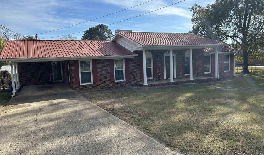 219 Columbus St, Albertville, AL 35950 - 3 Beds, 2 Bath