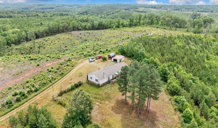 389 Kaye Trail Ln, Axton, VA 24054 - 4 Beds, 2 Bath