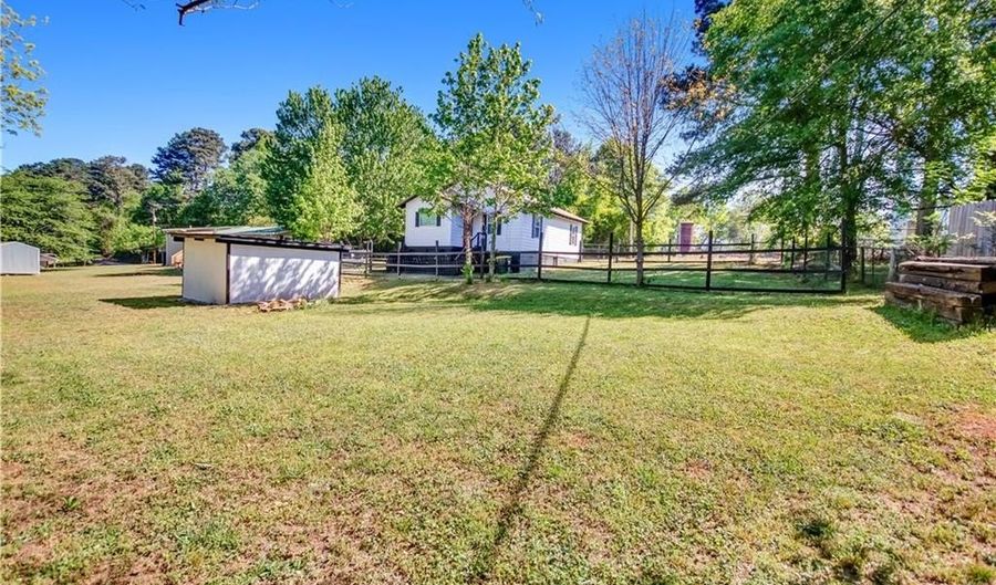 792 Wheeler Cir, Alto, GA 30510 - 2 Beds, 1 Bath