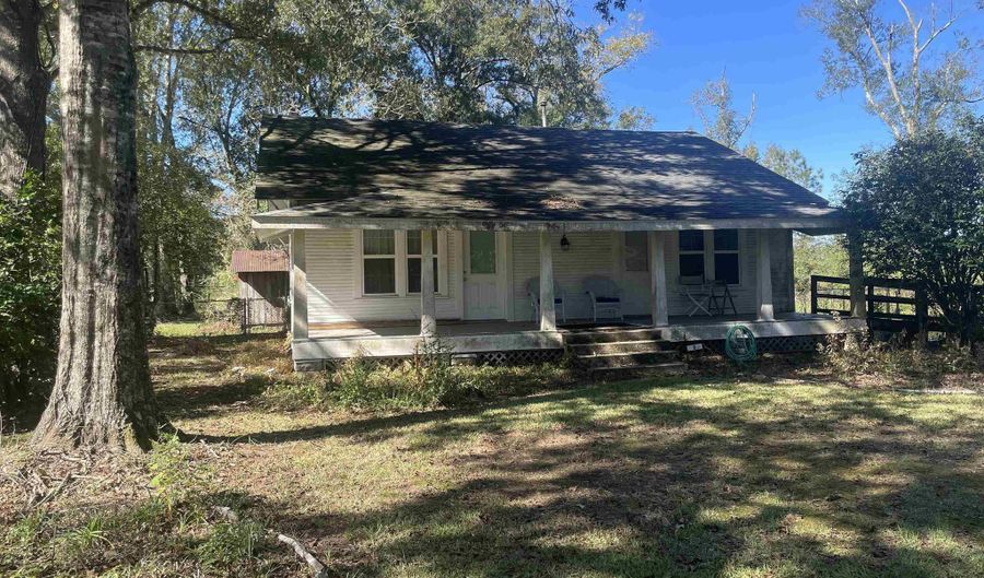 29809 S Cafe Line Rd, Albany, LA 70711 - 2 Beds, 1 Bath