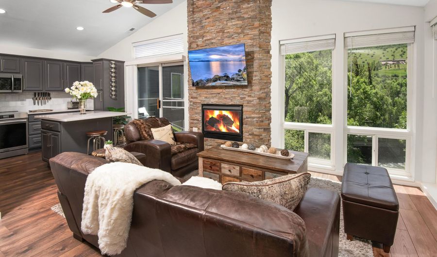 971 W Beaver Creek B5, Avon, CO 81620 - 2 Beds, 2 Bath