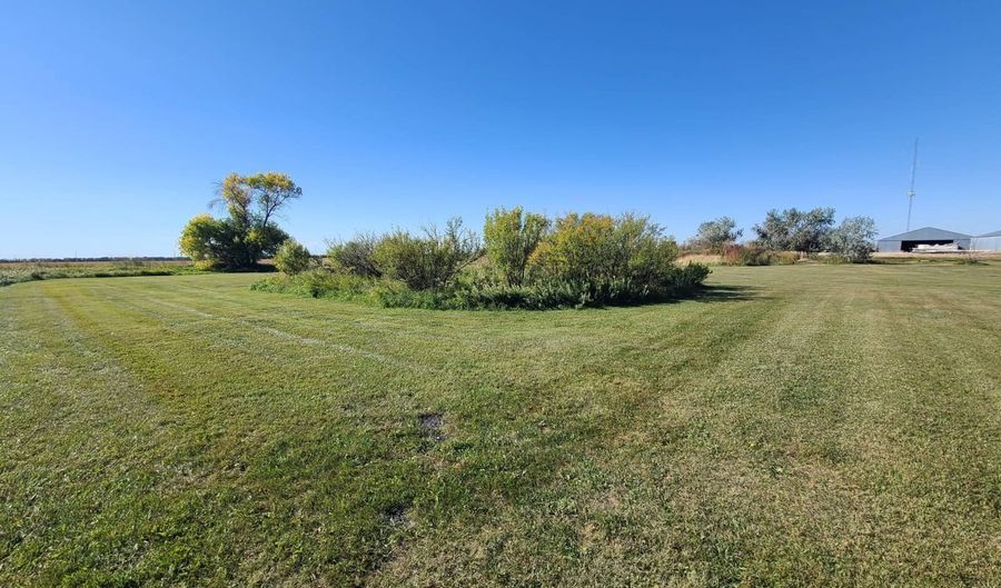 6-10 Pine St 6-10, Bottineau, ND 58318 - 0 Beds, 0 Bath