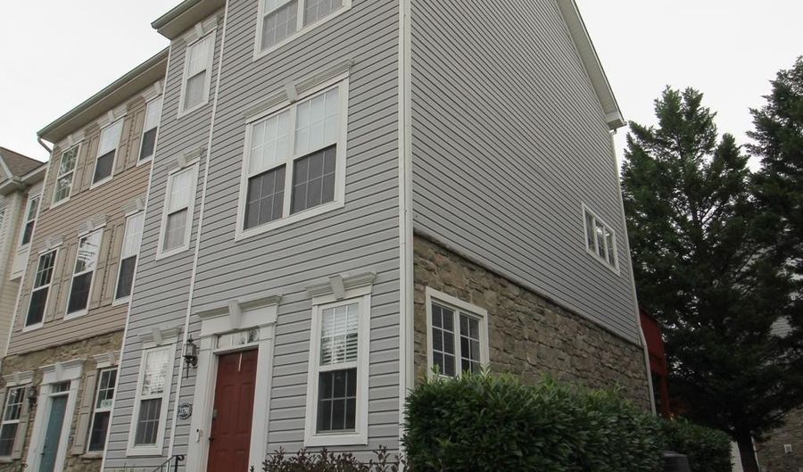 21790 JARVIS Sq, Ashburn, VA 20147 - 2 Beds, 2 Bath