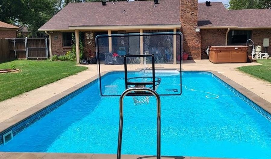 212 Marianne Cir, Sulphur Springs, TX 75482 - 3 Beds, 3 Bath