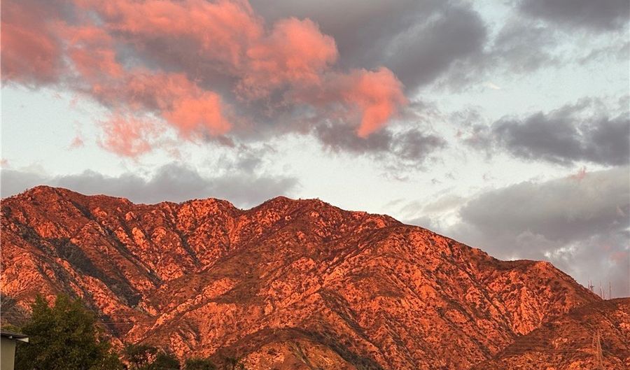 382 Alta Pne, Altadena, CA 91001 - 3 Beds, 2 Bath