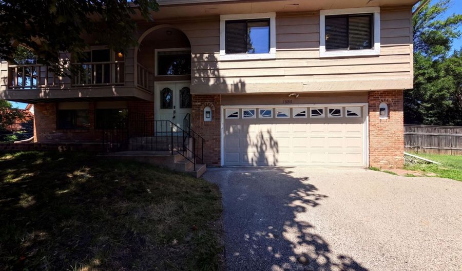 13802 Holyoke Path, Apple Valley, MN 55124 - 4 Beds, 3 Bath