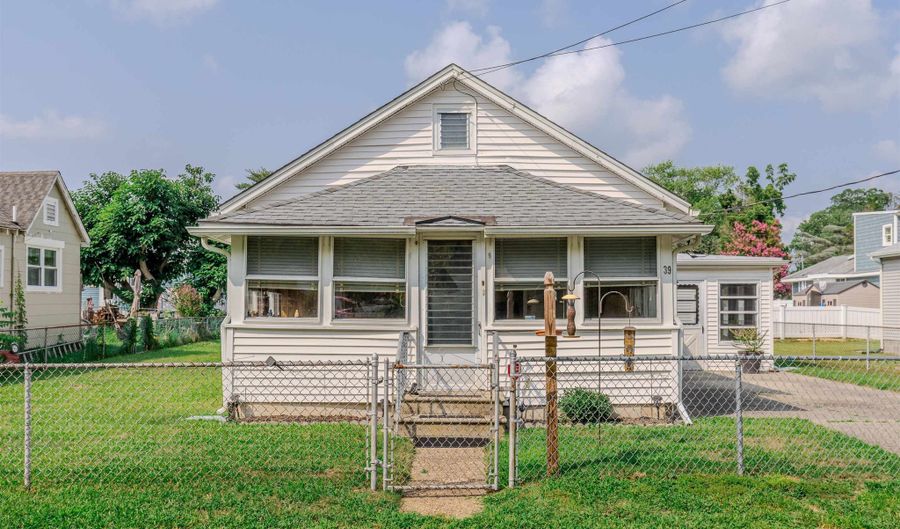 39 W New Jersey, Villas, NJ 08251 - 2 Beds, 1 Bath
