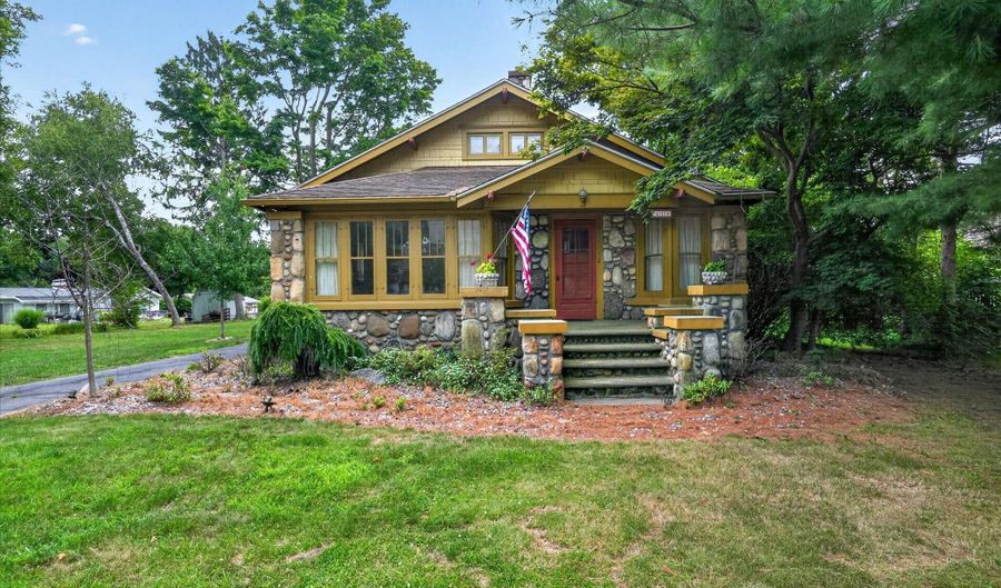 1318 E Michigan Ave, Albion, MI 49224 - 4 Beds, 2 Bath