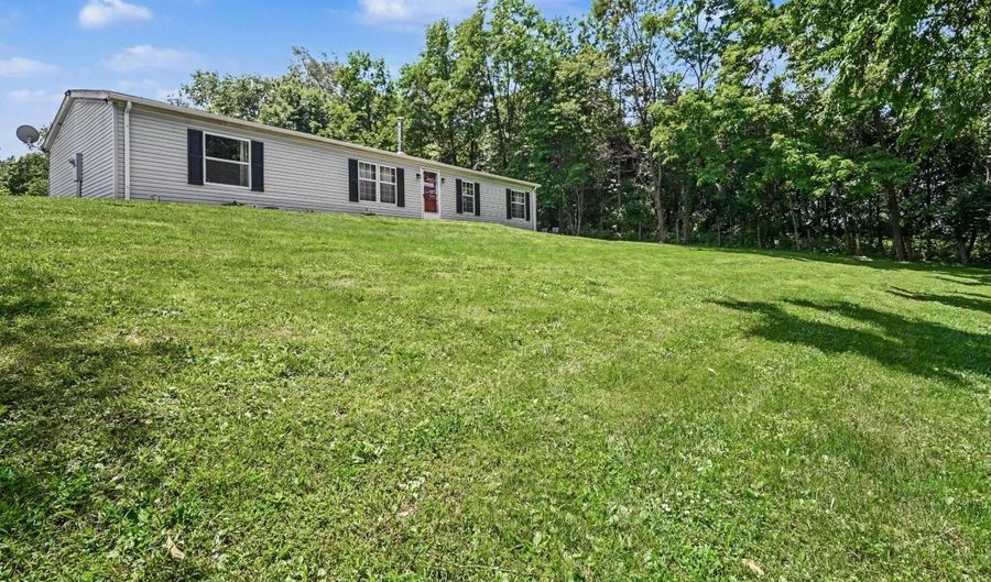 12745 Wilmington Hills Dr S, Aurora, IN 47001 - 3 Beds, 2 Bath