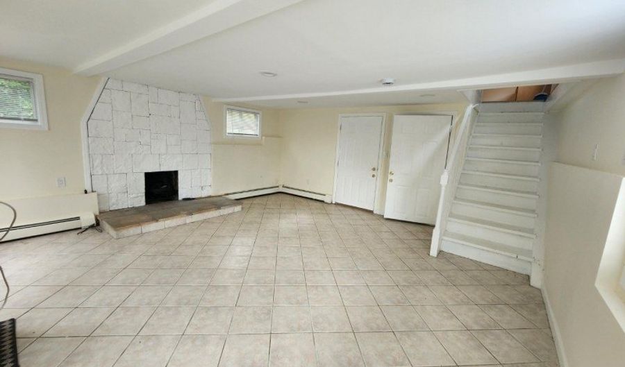 20 Decker Pond Rd, Alloway, NJ 07461 - 3 Beds, 1 Bath
