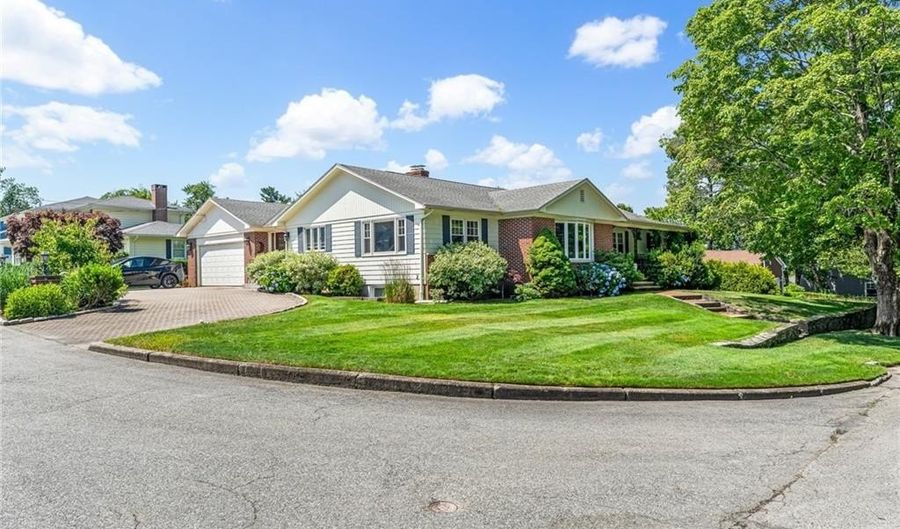94 Greening Ln, Cranston, RI 02920 - 4 Beds, 3 Bath