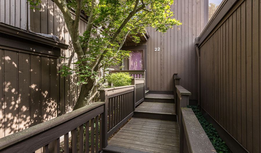 22 Haverhill Ct, Ann Arbor, MI 48105 - 3 Beds, 3 Bath