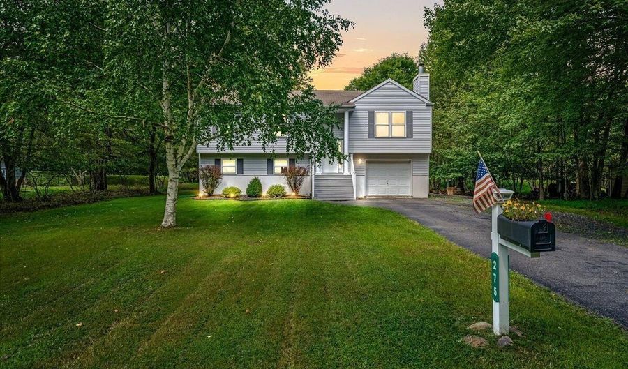 275 Petrarch Trl, Albrightsville, PA 18210 - 4 Beds, 2 Bath