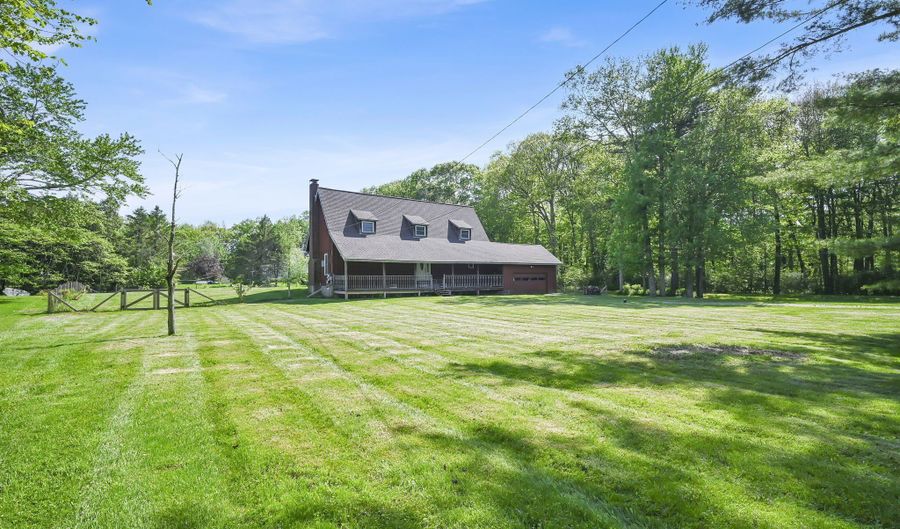 127 Lake Rd, Columbia, CT 06237 - 3 Beds, 2 Bath