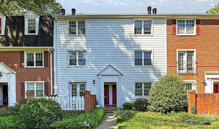 2711 S WALTER REED Dr S #A, Arlington, VA 22206 - 2 Beds, 1 Bath