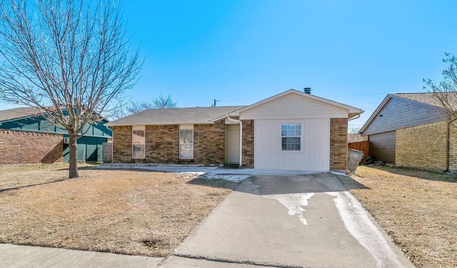 746 Leading Ln, Allen, TX 75002 - 4 Beds, 2 Bath