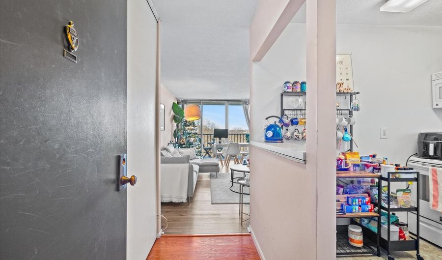 2059 HUNTINGTON Ave 1002, Alexandria, VA 22303 - 0 Beds, 1 Bath