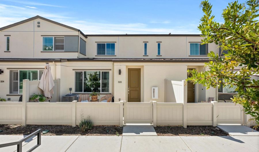 320 Satsuma Trl, Fallbrook, CA 92028 - 2 Beds, 3 Bath
