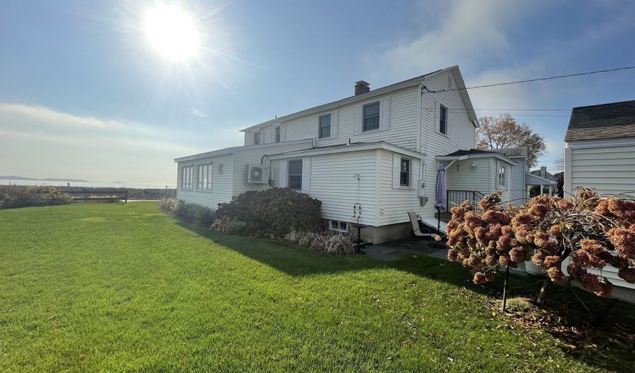 37 Seaview Ave, Branford, CT 06405 - 3 Beds, 3 Bath