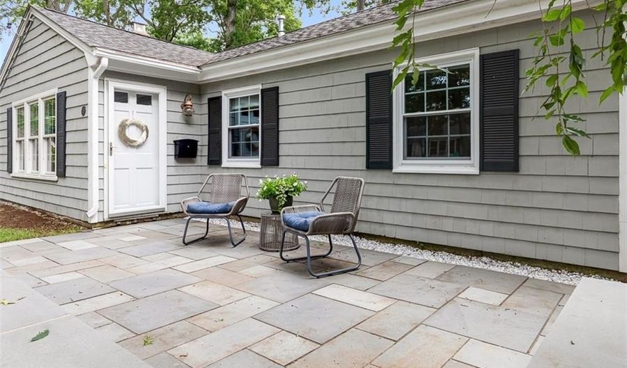 15 Zephyr Ln, Barrington, RI 02806 - 4 Beds, 2 Bath