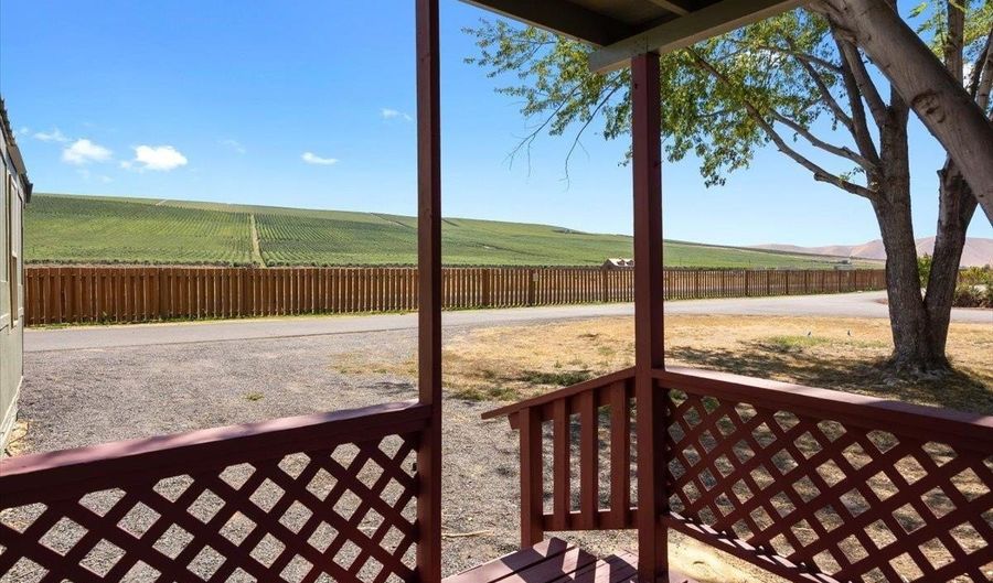 31404 E Kennedy Rd, Benton City, WA 99320 - 3 Beds, 2 Bath