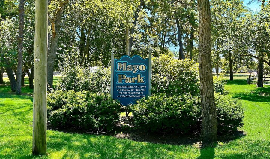 81 Elm St, Beachwood, NJ 08722 - 4 Beds, 2 Bath