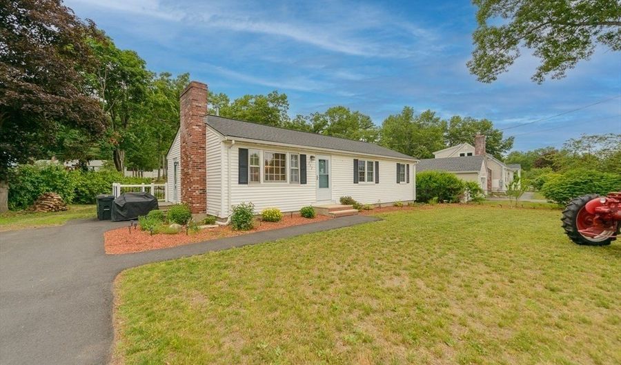 132 Oak Ridge Dr, Ayer, MA 01432 - 3 Beds, 1 Bath