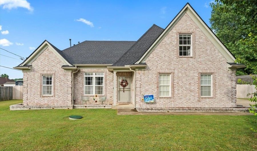 292 AZALEA, Atoka, TN 38004 - 3 Beds, 3 Bath