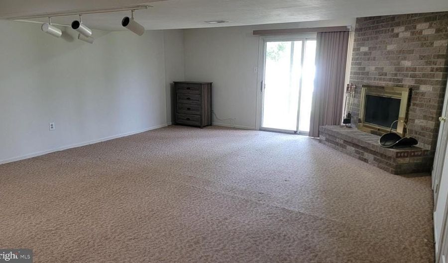 1901 MONROE Ln, Ambler, PA 19002 - 3 Beds, 4 Bath