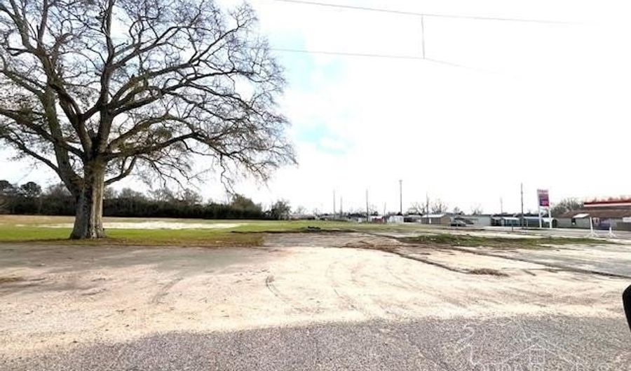 326 N Main St, Atmore, AL 36502 - 0 Beds, 0 Bath