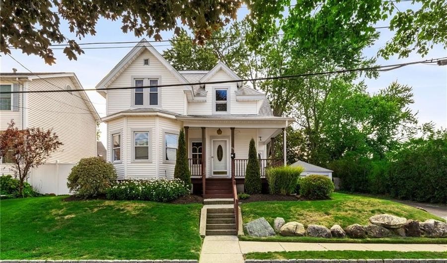 48 Wollaston St, Cranston, RI 02910 - 3 Beds, 2 Bath