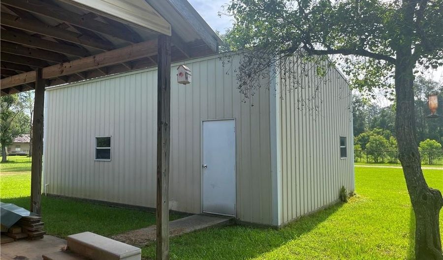 10071 HIGHWAY 16 Hwy, Amite, LA 70422 - 5 Beds, 2 Bath