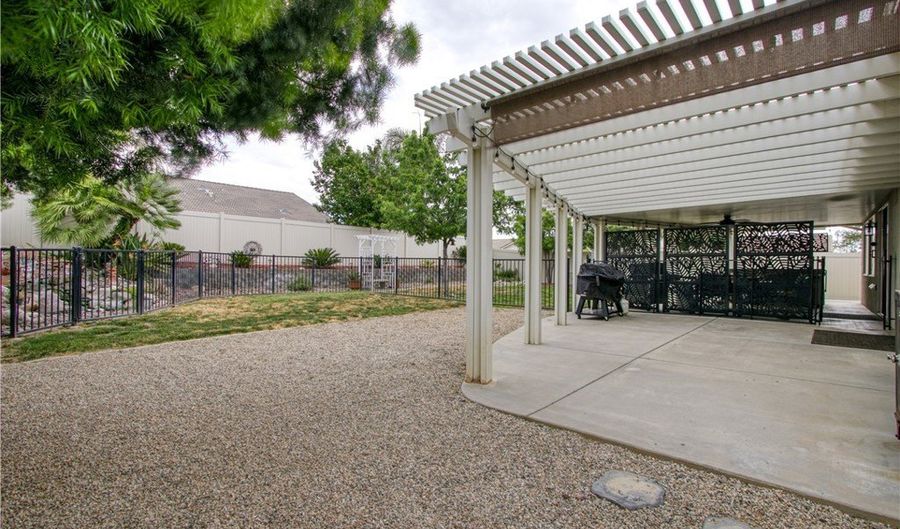 35579 Country Creek Dr, Yucaipa, CA 92399 - 4 Beds, 2 Bath