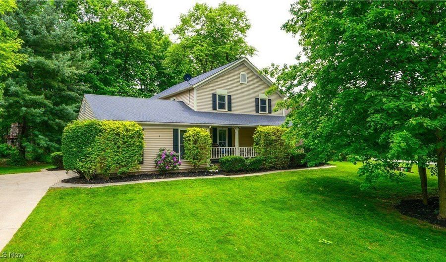 205 IRONWOOD Cir, Aurora, OH 44202 - 4 Beds, 3 Bath