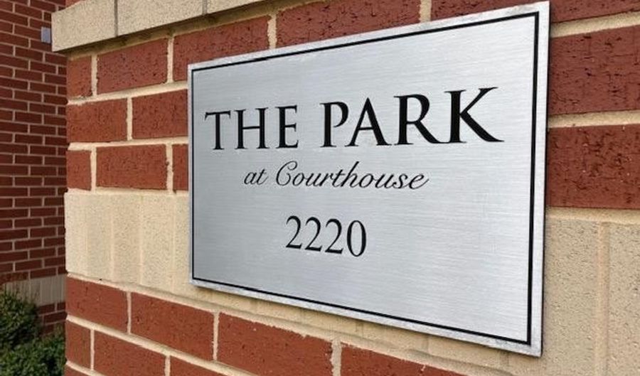 2220 N FAIRFAX Dr 308, Arlington, VA 22201 - 1 Beds, 2 Bath