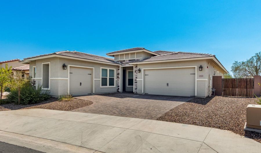 2528 N 211TH Ln, Buckeye, AZ 85396 - 5 Beds, 4 Bath