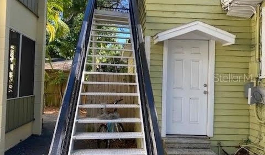 609 OAK Ave 5, Clearwater, FL 33756 - 1 Beds, 1 Bath
