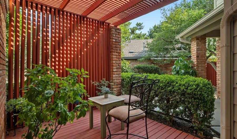 14683 Plage Ln, Addison, TX 75001 - 3 Beds, 3 Bath